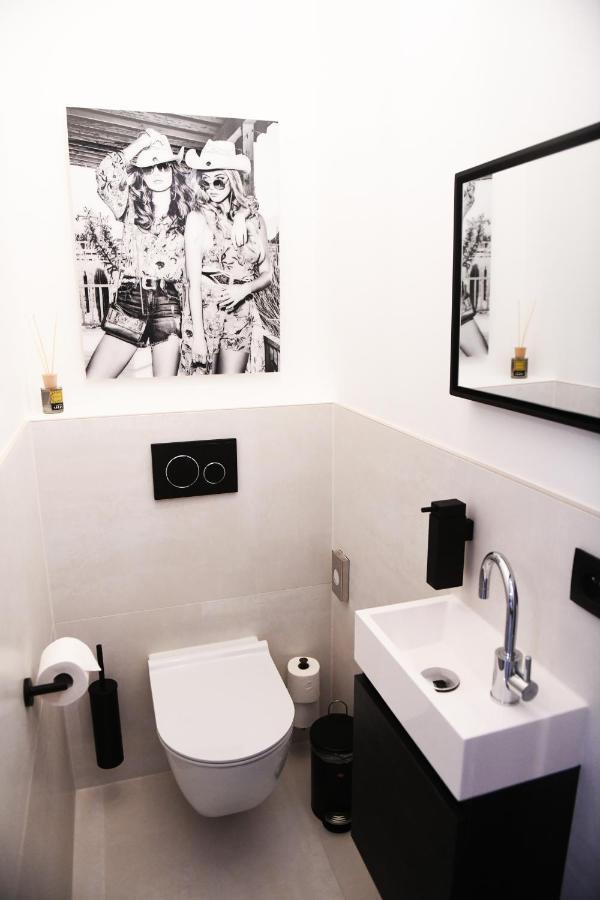 Women Of The World - Antwerp Apartment Exterior photo